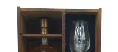 Nardini | Grappa Riserva selezione Bortolo Nardini | 7 Anni | Cassetta in Legno + 2 bicchieri | Cl 70