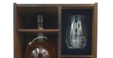 Nardini | Grappa Single Cask | 22 Anni Selezione | Cassetta in Legno + 2 bicchieri | Cl 70